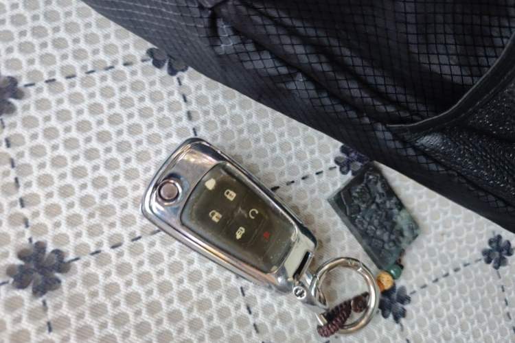 Used Buick GL8 2017 25S Prestige Version China V Standard Vehicle Key