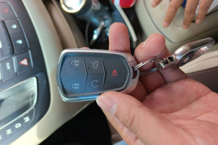 Used Buick GL8 2017 25S Luxury Version China V Standard Vehicle Key
