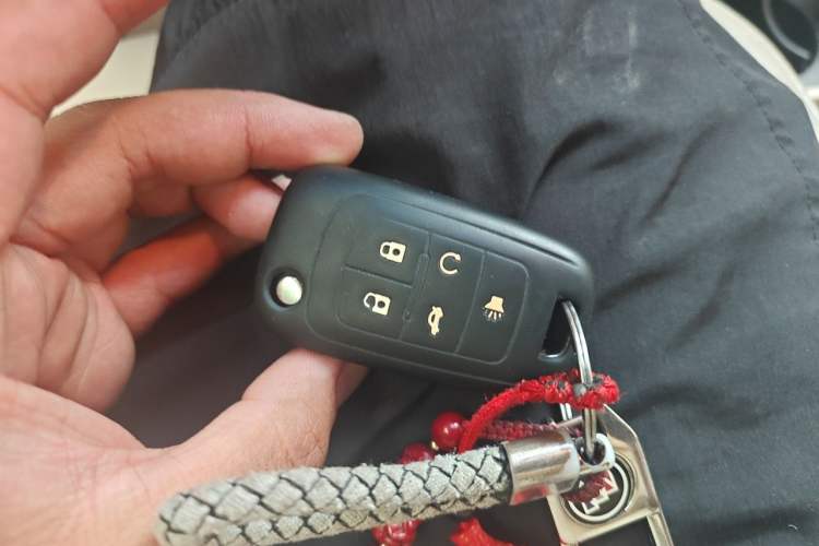 Used Buick GL8 2017 25S Luxury Version China V Standard Vehicle Key