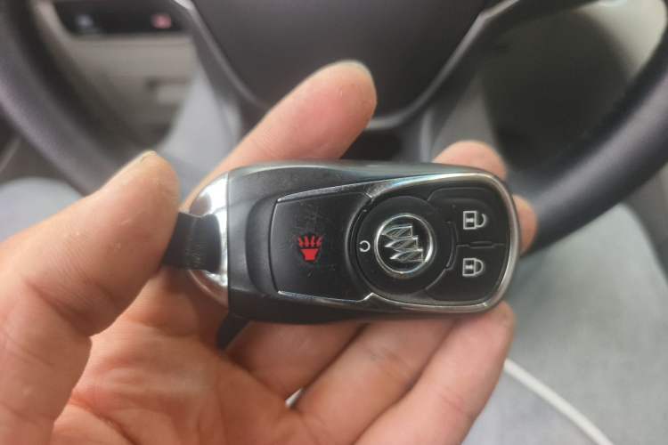 Used Buick GL8 2017 ES 28T Comfort Model China V Standard Vehicle Key