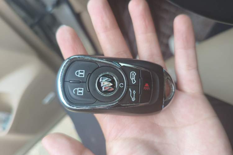 Used Buick GL8 2017 ES 28T Flagship Model China V Standard Vehicle Key