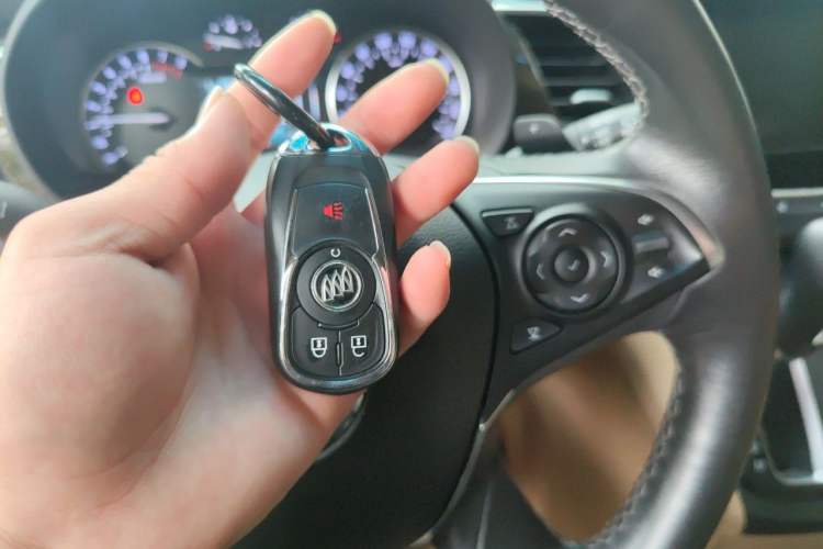 Used Buick GL8 2017 ES 28T Premium Version China V Standard Vehicle Key