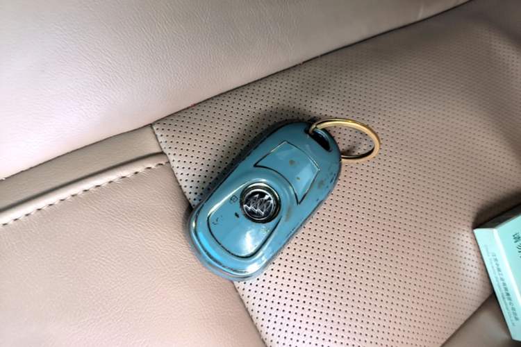 Used Buick GL8 2017 ES 28T Luxury Model China V Standard Vehicle Key