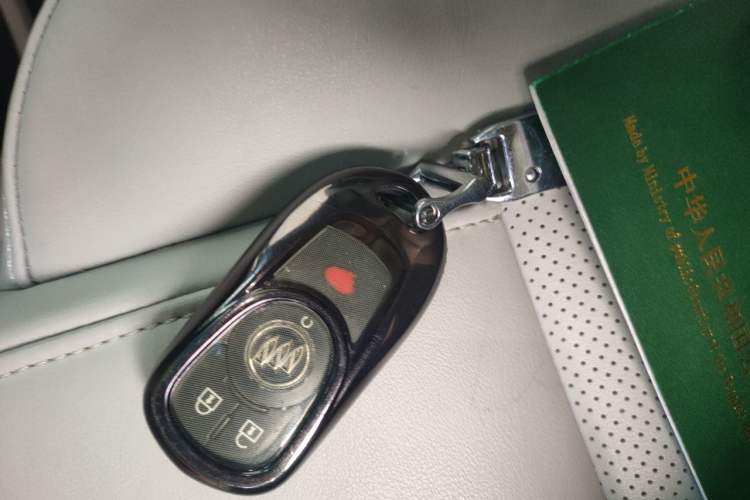 Used Buick GL8 2017 ES 28T Comfort Model China V Standard Vehicle Key