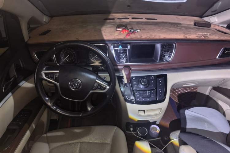 Used Buick GL8 2017 25S Comfort Version China V Standard Center Console