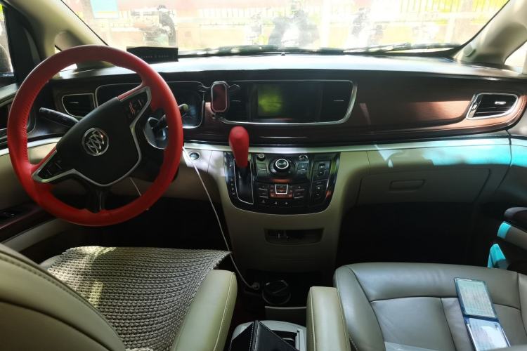 Used Buick GL8 2017 25S Prestige Version China V Standard Center Console