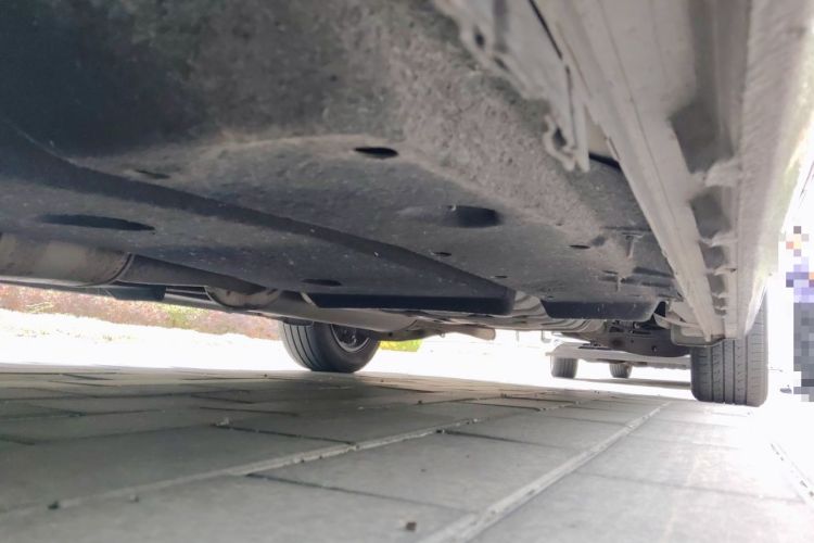 Used Buick GL8 2017 ES 28T Luxury Model China V Standard Chassis Front Left