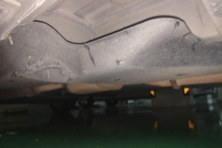 Used Buick GL8 2017 25S Comfort Version China V Standard Chassis Front Right