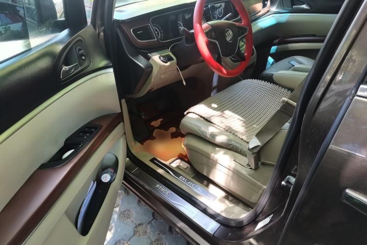 Used Buick GL8 2017 25S Prestige Version China V Standard Driver Seat