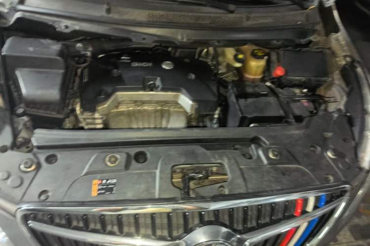 Used Buick GL8 2017 25S Comfort Version China V Standard Engine Bay