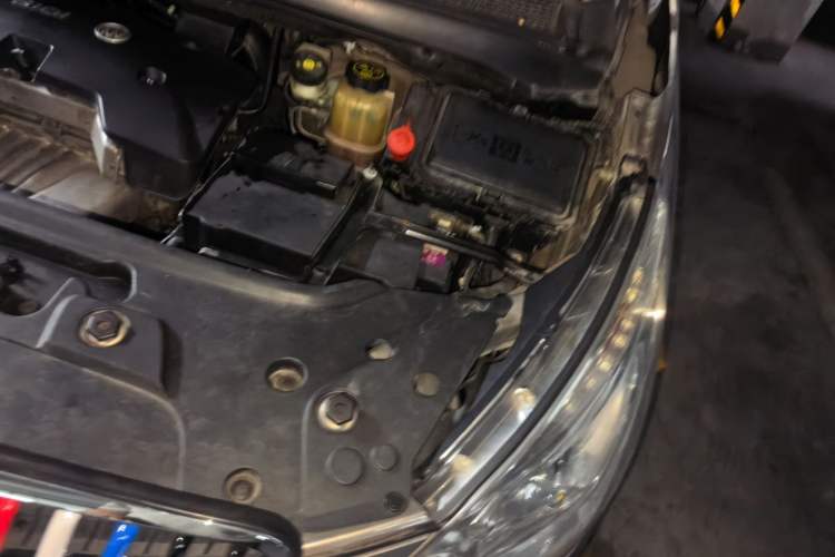 Used Buick GL8 2017 25S Comfort Version China V Standard Engine Bay Left