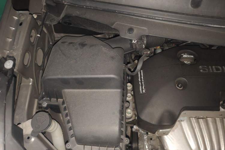 Used Buick GL8 2017 25S Comfort Version China V Standard Engine Bay Right