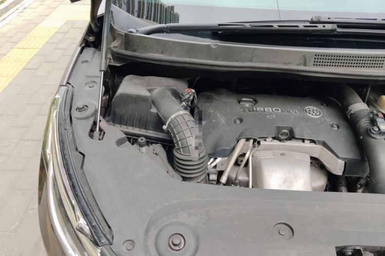 Used Buick GL8 2017 ES 28T Luxury Model China V Standard Engine Bay Right