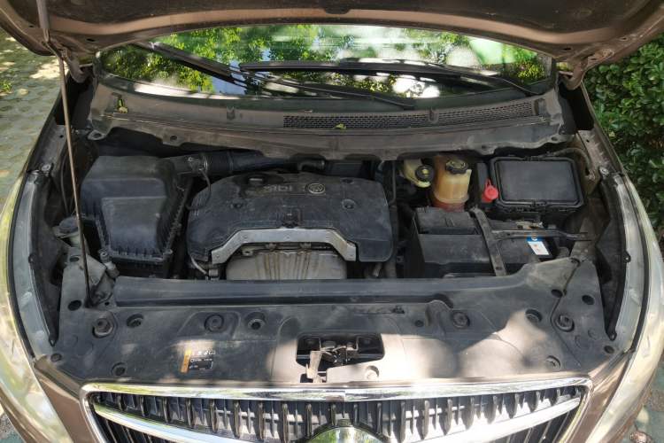 Used Buick GL8 2017 25S Prestige Version China V Standard Engine Bay
