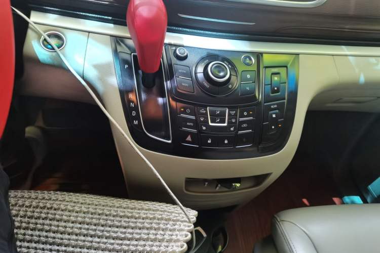 Used Buick GL8 2017 25S Prestige Version China V Standard Gear Lever