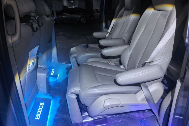 Used Buick GL8 2017 25S Comfort Version China V Standard Left Rear Seat