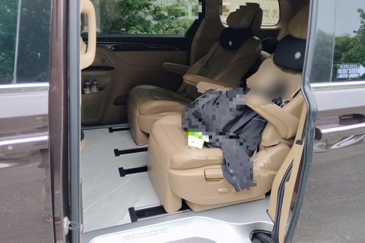 Used Buick GL8 2017 ES 28T Luxury Model China V Standard Left Rear Seat