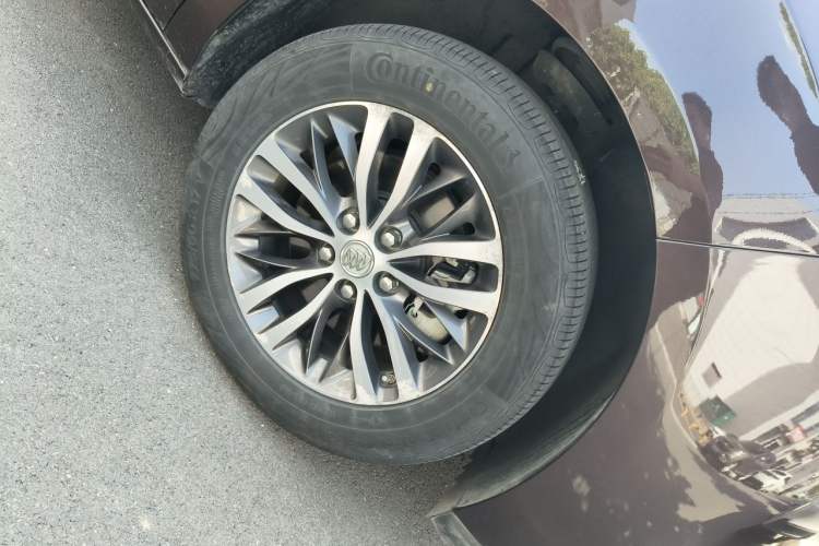 Used Buick GL8 2017 ES 28T Comfort Model China V Standard Right Front Wheel Hub