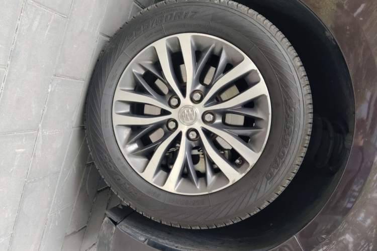 Used Buick GL8 2017 ES 28T Luxury Model China V Standard Right Front Wheel Hub