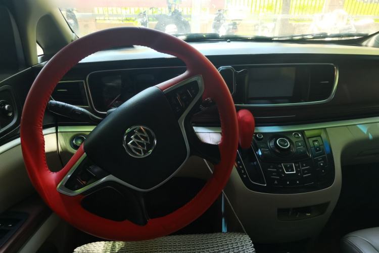 Used Buick GL8 2017 25S Prestige Version China V Standard Steering Wheel