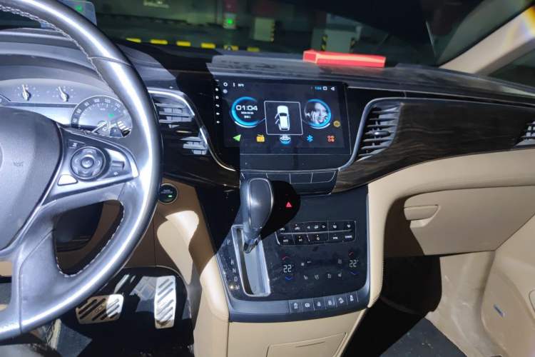 Used Buick GL8 2017 ES 28T Flagship Model China V Standard Audio And AC Panel