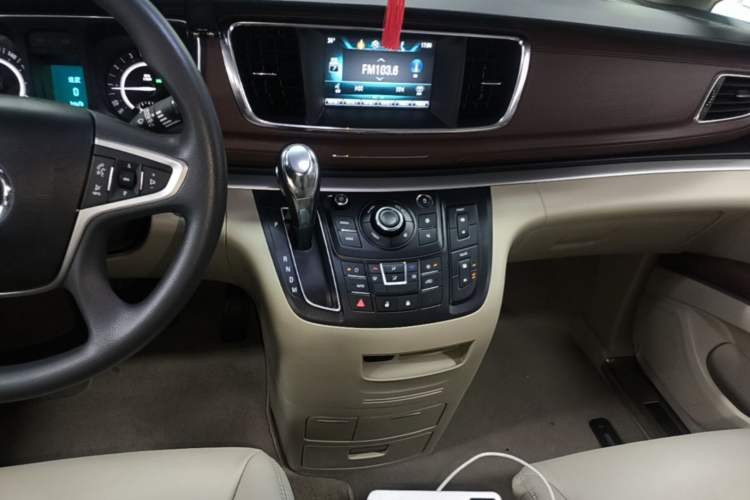 Used Buick GL8 2017 25S Comfort Version China V Standard Audio And AC Panel