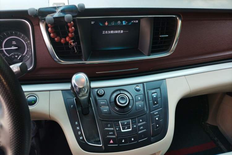 Used Buick GL8 2017 25S Comfort Version China V Standard Audio And AC Panel