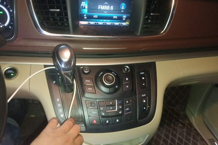 Used Buick GL8 2017 25S Prestige Version China V Standard Audio And AC Panel