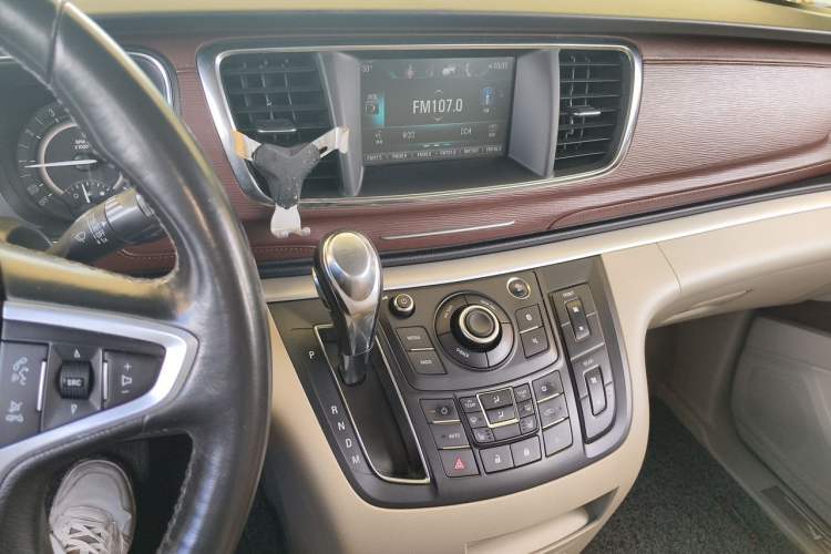 Used Buick GL8 2017 25S Prestige Version China V Standard Audio And AC Panel
