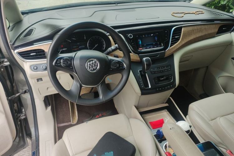 Used Buick GL8 2017 ES 28T Comfort Model China V Standard Center Console