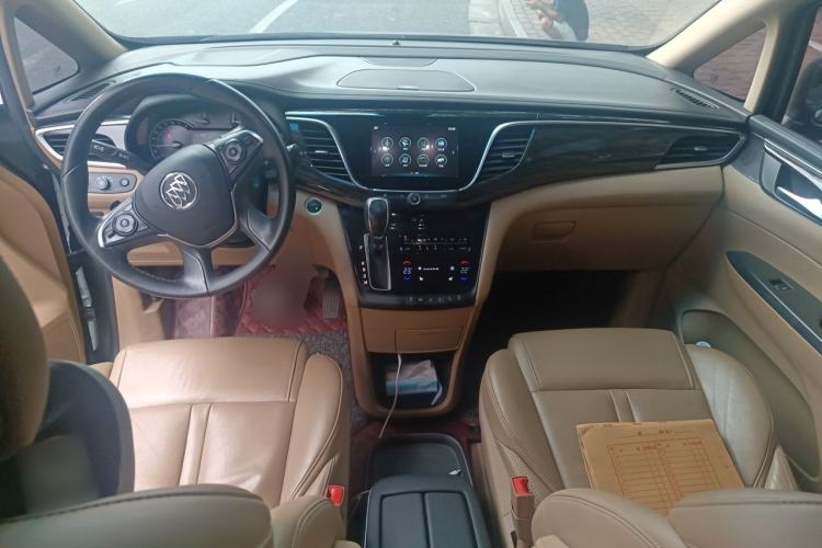 Used Buick GL8 2017 ES 28T Luxury Model China V Standard Center Console