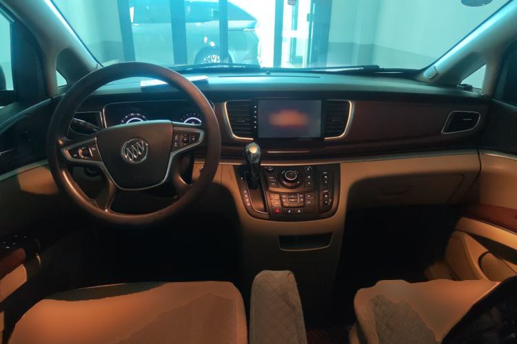 Used Buick GL8 2017 25S Comfort Version China V Standard Center Console