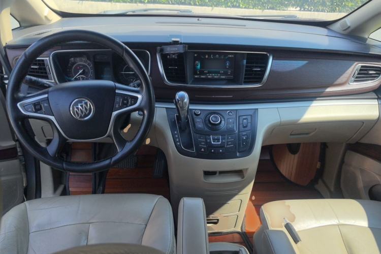 Used Buick GL8 2017 25S Luxury Version China V Standard Center Console