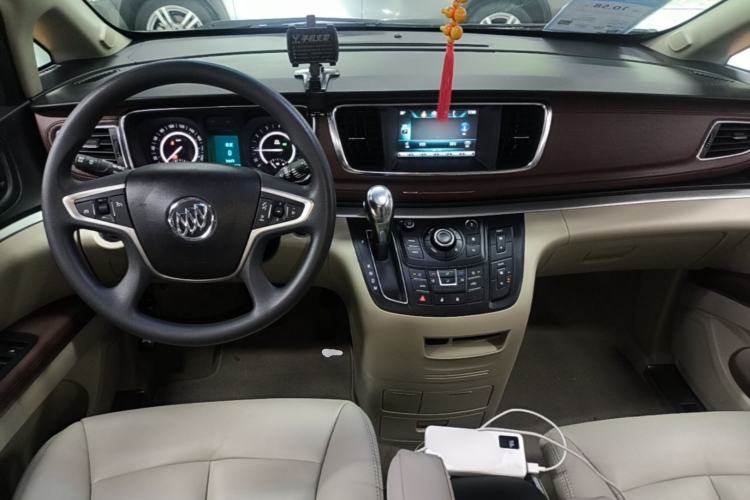 Used Buick GL8 2017 25S Comfort Version China V Standard Center Console