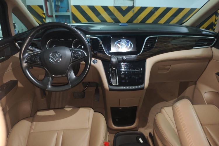 Used Buick GL8 2017 ES 28T Luxury Model China V Standard Center Console