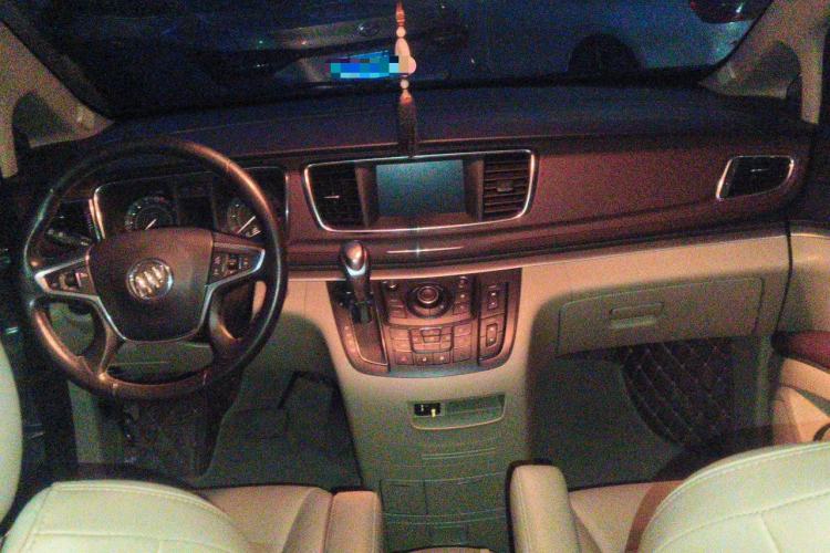 Used Buick GL8 2017 25S Luxury Version China V Standard Center Console