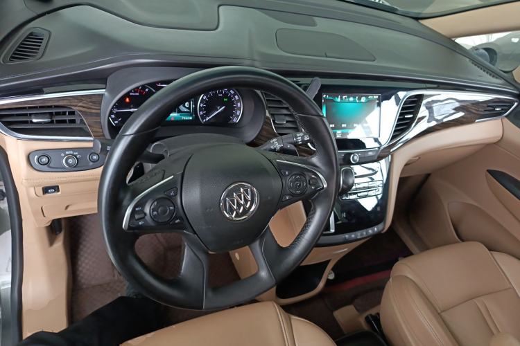 Used Buick GL8 2017 ES 28T Luxury Model China V Standard Center Console