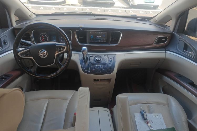 Used Buick GL8 2017 25S Luxury Version China V Standard Center Console