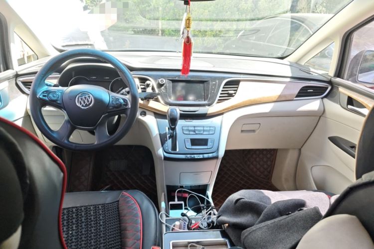 Used Buick GL8 2017 ES 28T Comfort Model China V Standard Center Console