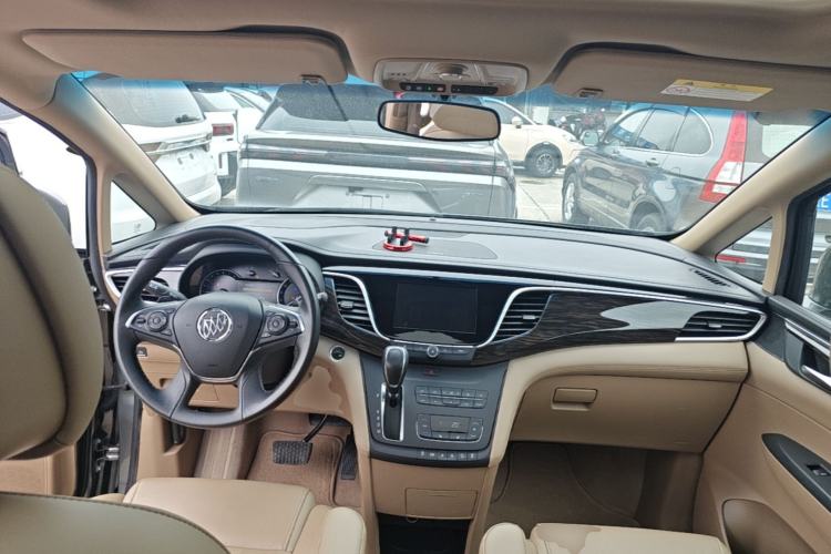 Used Buick GL8 2017 ES 28T Premium Version China V Standard Center Console