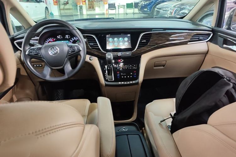 Used Buick GL8 2017 ES 28T Flagship Model China V Standard Center Console