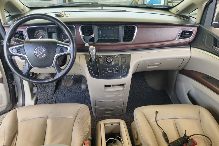 Used Buick GL8 2017 25S Prestige Version China V Standard Center Console