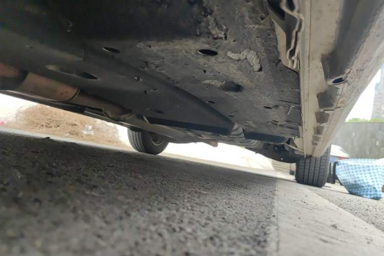 Used Buick GL8 2017 ES 28T Flagship Model China V Standard Chassis Front Left