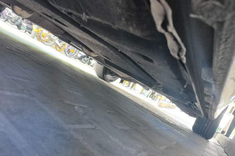 Used Buick GL8 2017 ES 28T Flagship Model China V Standard Chassis Front Left