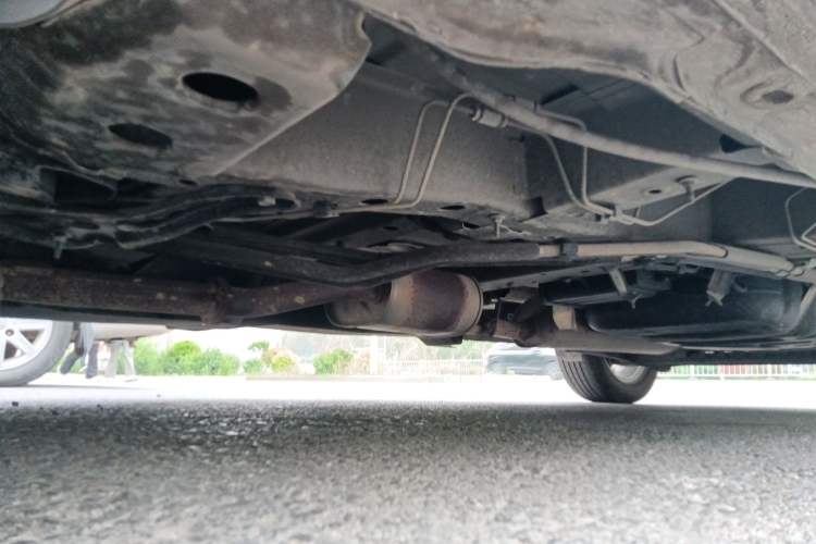 Used Buick GL8 2017 25S Prestige Version China V Standard Chassis Front Left