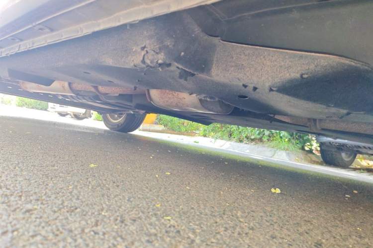Used Buick GL8 2017 25S Prestige Version China V Standard Chassis Front Right