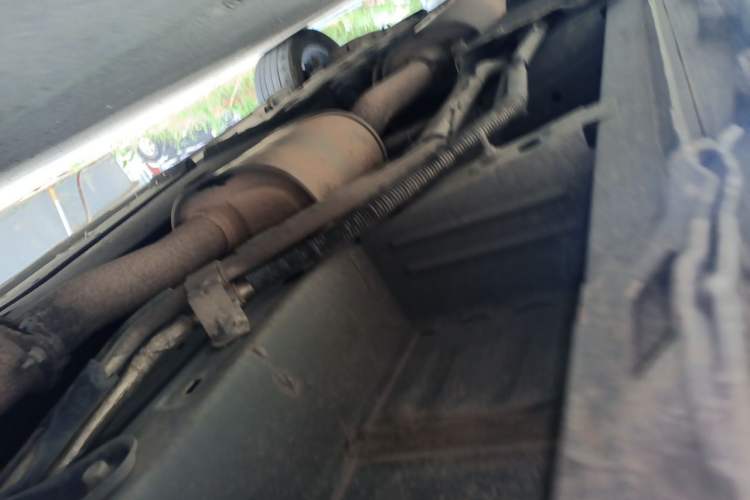 Used Buick GL8 2017 ES 28T Comfort Model China V Standard Chassis Front Right
