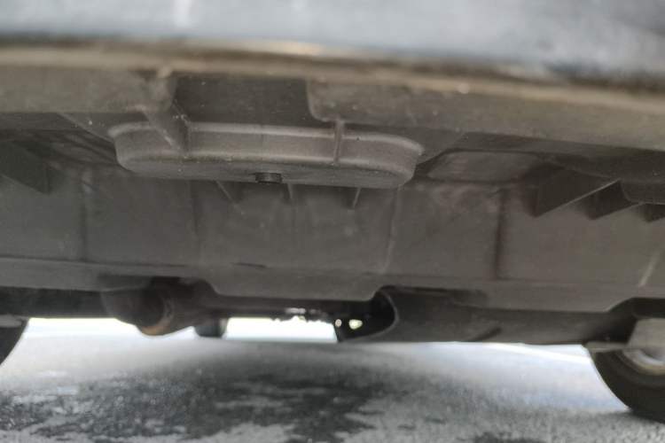 Used Buick GL8 2017 25S Prestige Version China V Standard Chassis Front