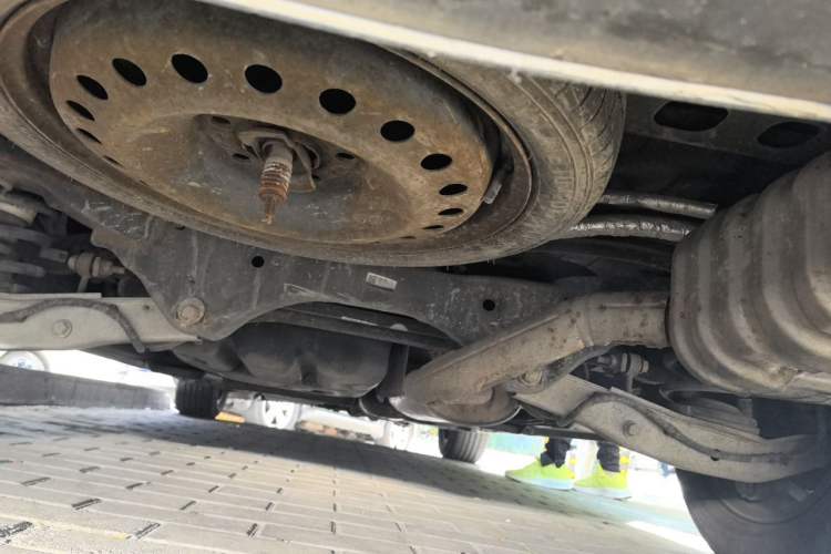 Used Buick GL8 2017 ES 28T Flagship Model China V Standard Chassis Rear