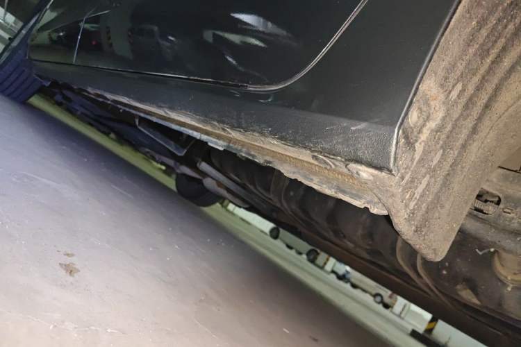 Used Buick GL8 2017 ES 28T Comfort Model China V Standard Chassis Rear Left